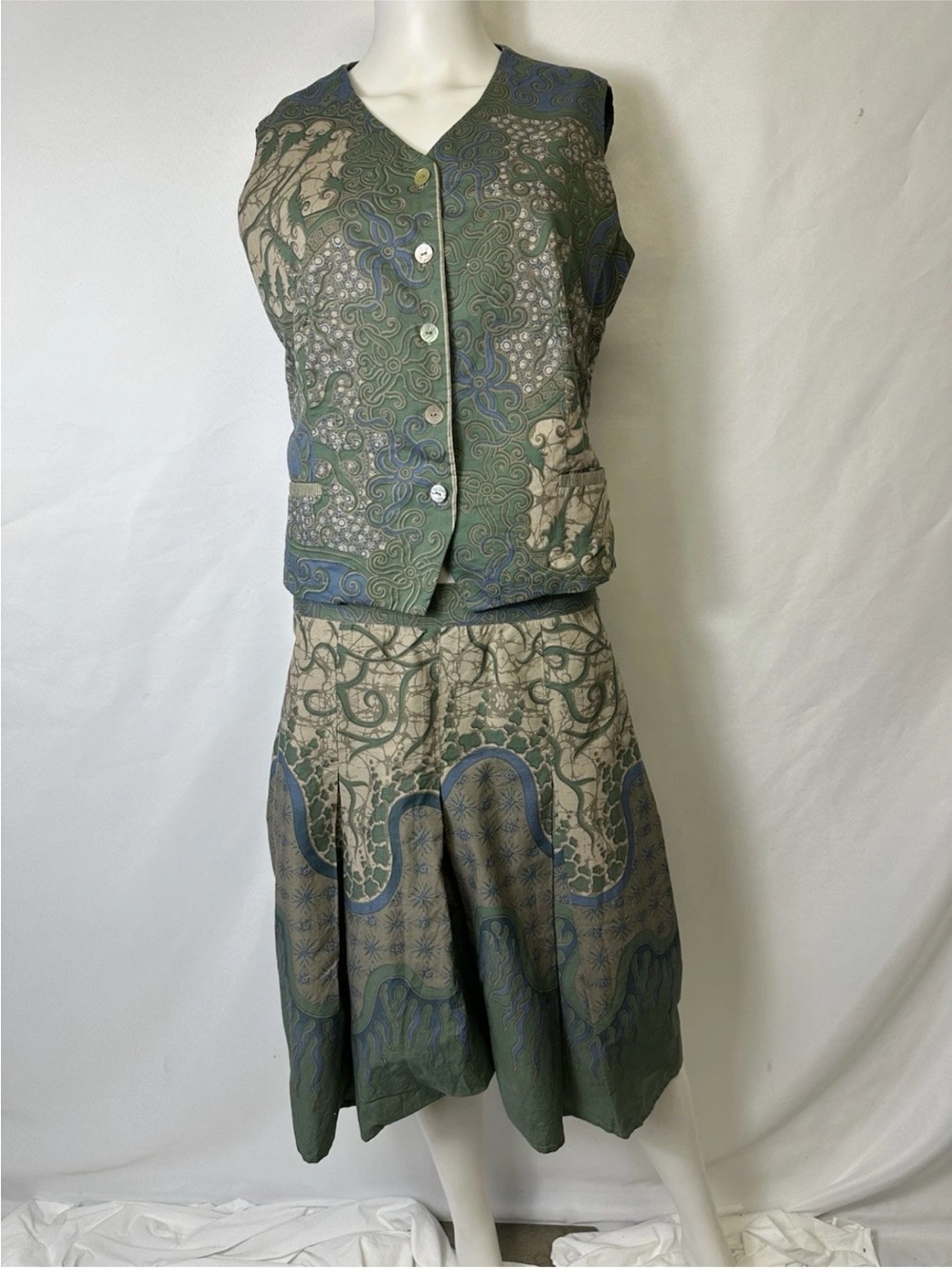 STUNNING VINTAGE MULTICOLORED SKIRT SET VEST & MATCHING SKIRT ~ No Tags Size Med